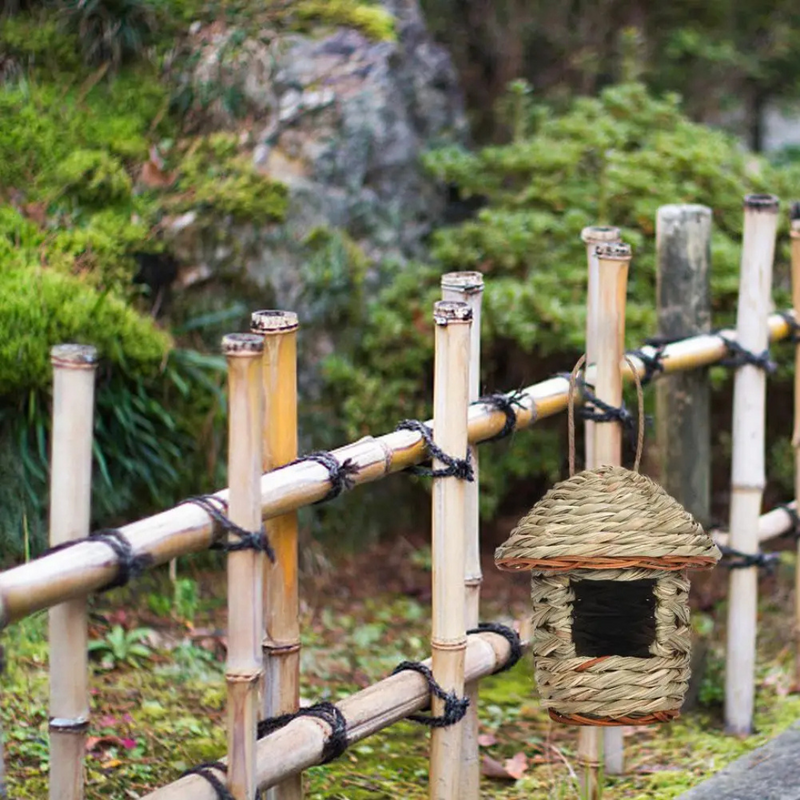 Ninho Casa de Pássaros Artesanal de Palha com Alça para Pendurar