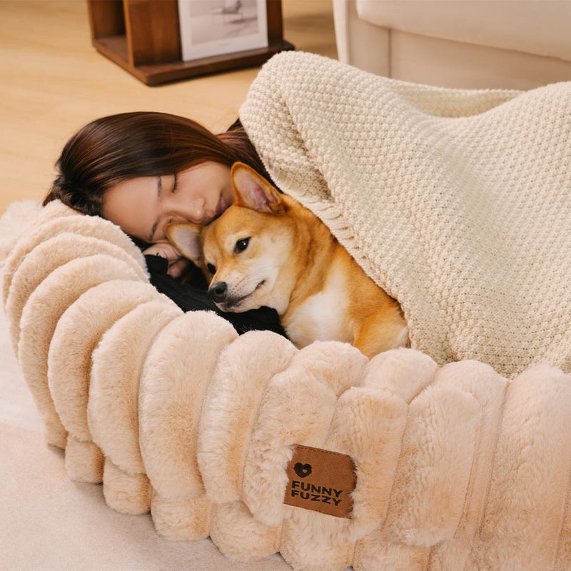 Cama para cachorro humano super grande e macia em formato de donut cremoso - Cuddle Cradle