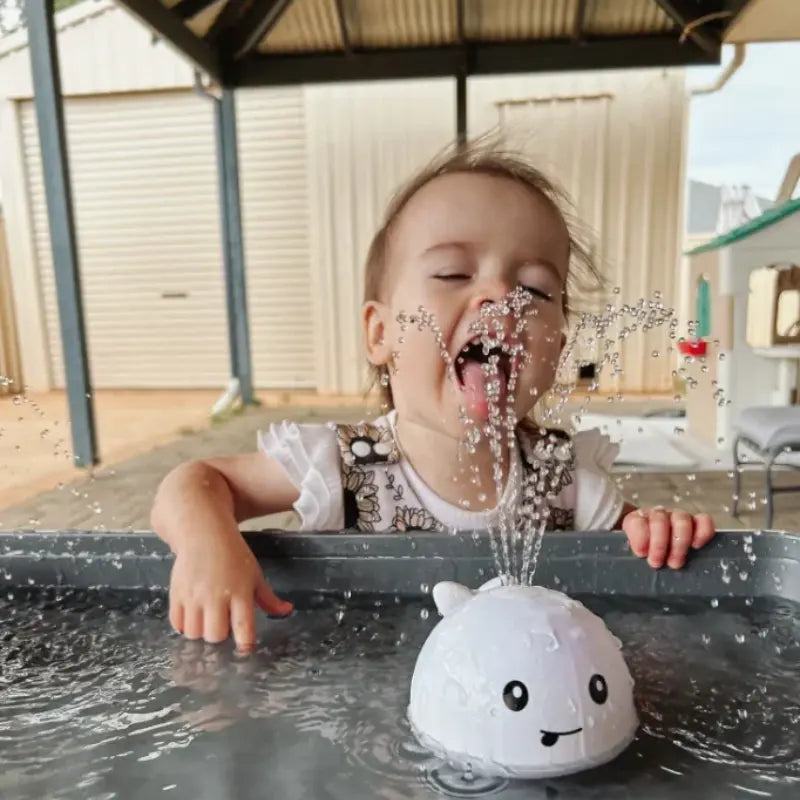 Brinquedo Banho Interativo Para Bebê Luzes e Jatos D'água - Baby Whale