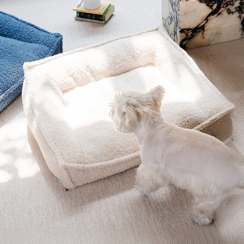 Cama para Cães e Gatos com Suporte curvo em Tecido Teddy Impermeável