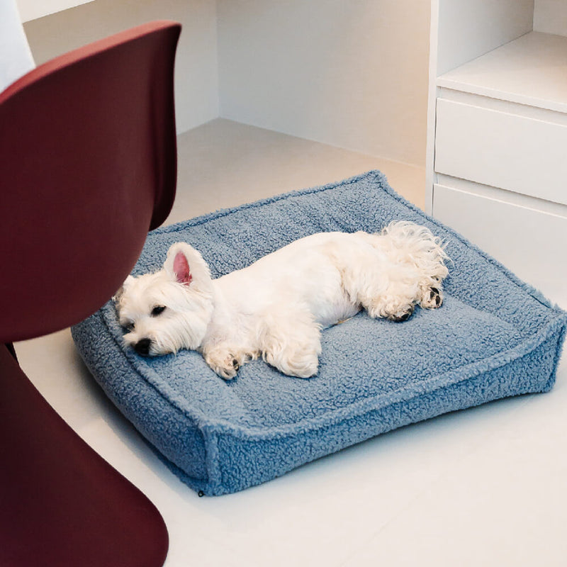 Cama para Cães e Gatos com Suporte curvo em Tecido Teddy Impermeável